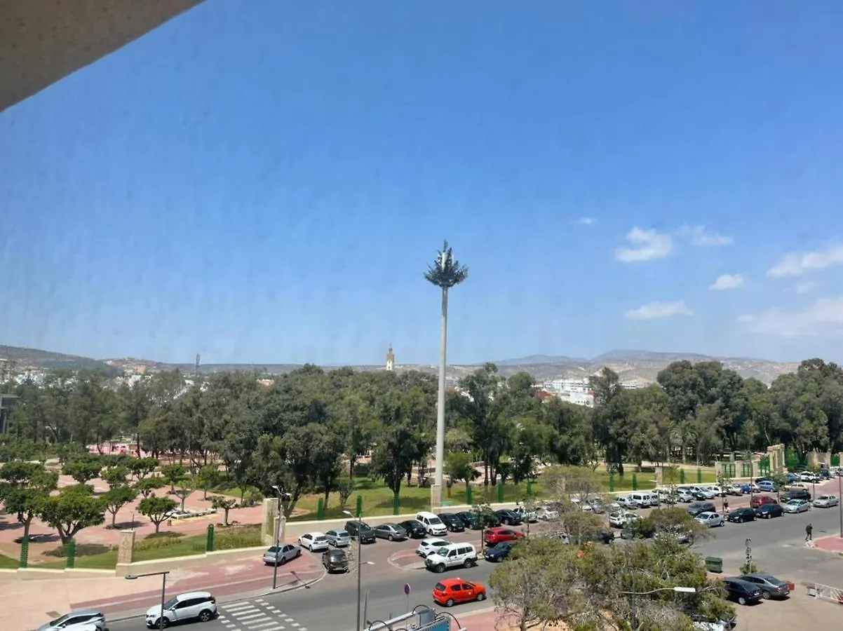 Cosy Appartement Au Super Centre Ville Avec Vue Partielle Sur Le Parc Agadir